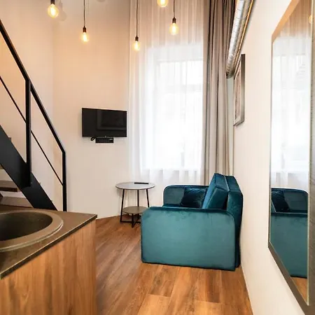 Teeny Tiny Lofts In Center Butas