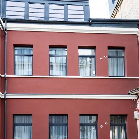 Teeny Tiny Lofts In Center *